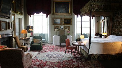 Historical Mansions, Petworth House, English Estates, 17th Century House, State Room, English Manor Houses, Country House Interior, House Bedrooms, English Manor