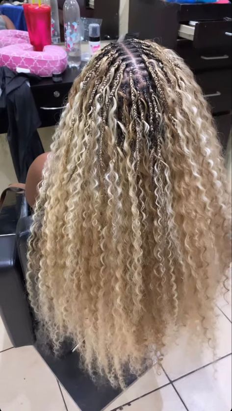 Bohoieam Braids, Blonde Mermaid Braids, Blonde Boho Braids Black Women, Blonde Goddess Braids, Melanin Hairstyles, Medium Size Braids, Romantic Waves, Mermaid Braid, Short Box Braids Hairstyles