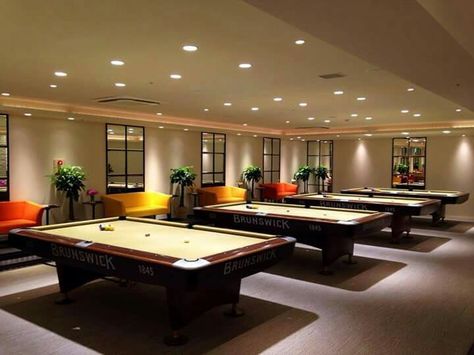 Now that is a beautiful upscale pool hall, I wanna go there. Snooker Cafe Interior, Billard Club Design, Bar With Pool Table, Billiard Room Ideas Interior Design, Luxury Billiard Room, Pool Hall Decor, Pool Hall Ideas, Double Room Hotel, Billiards Room Decor