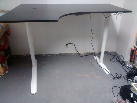 I bought a used GALANT corner desk tabletop and hacked it with the BEKANT sit stand corner desk frame to maximize table space. Corner Desk Hack, Bekant Corner Desk, Standing Desk Hack, Ikea Bekant, Corner Standing Desk, Desk Hacks, Desk Frame, Ikea Hackers, Sit Stand Desk