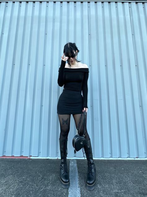 #drmartens #docmartensstyle #drmartensaudrick #alt #viviennewestwoodbackpack #viviennewestwood #drmartensstyle Platform Boots And Dress Outfit, Black Clothes Outfits For Women, Skirt Outfits Alternative, Alternative Dress Outfit, Cute Alt Outfits, Subtle Goth Outfit, Outfit Inspo Alt, Fall Outfits Dress