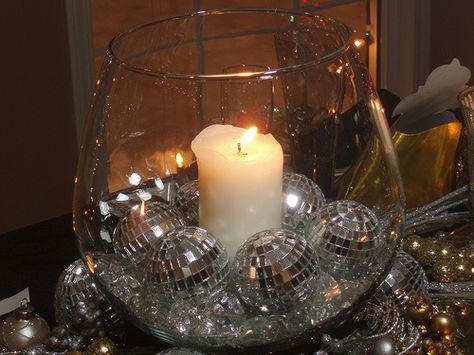 Disco Ball New Years Eve Party, Centerpiece With Disco Ball, Disco Ball Table Centrepiece, Mirror Ball Party Decor, Disco Ball Centerpiece Table Decorations, Disco Ball Vase Centerpiece, Disco Centerpiece Ideas, Disco Ball Table Centerpiece, Disco Party Centerpieces