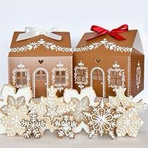 Desserts Fancy, Gingerbread House Cookies, Bakery Packaging, Laser Cutout, Cookie Packaging, Fancy Cookies, Wedding Favor Boxes, Client Gifts, Holiday Red