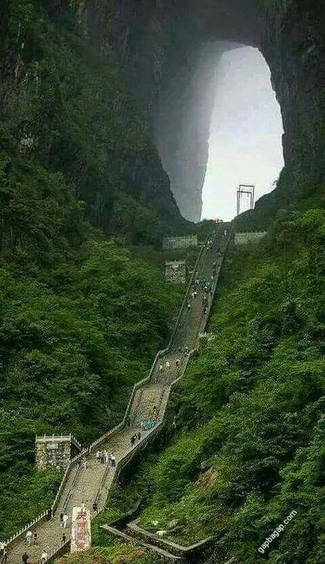 Heaven gate in China - Imgur Outfit Background, Aesthetic Blog, Beach Inspiration, Essentials Aesthetic, Book Instagram, China Travel, Alam Yang Indah, Beautiful Places To Travel, Pretty Places