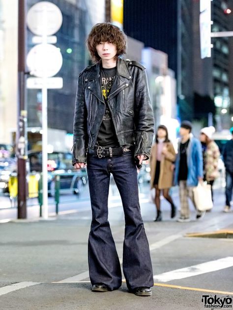 Mens 70s Outfits, Punk Outfits Men, Punk Leather Jacket, Leather Jacket Outfit Men, Japan Streetwear, Shaggy Hair, Black Men Street Fashion, Men Street Fashion, Punk Inspiration