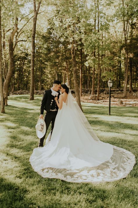 White Mariachi Wedding, Mexican Wedding Charro, Mexican Aesthetic Wedding Dress, Ranchero Wedding Dress, Mexican Wedding Pictures, Mexican Wedding Tuxedo, Wedding Vaquero, Charro Groomsmen, Rancho Wedding Mexican Outfit Guest