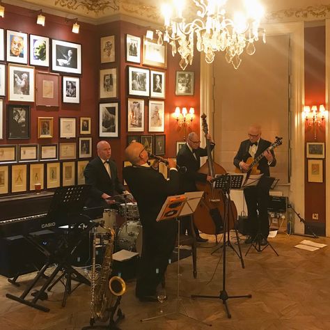 Live Jazz Band Wedding, Jazz Band At Wedding, Jazz Wedding Aesthetic, Wedding Jazz Band, Jazz Themed Wedding, Jazz Wedding Theme, Jazz Theme Wedding, Jazz Band Wedding, Jazz Club Wedding