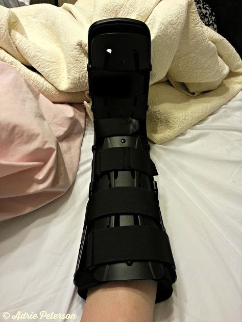 My blog post, "Fanklebot," is about my recovery from posterior tibial tendon surgery (i.e., ankle surgery). It's been quite the experience! Posterior Tibial Tendon, Ankle Surgery Recovery, Broken Ankle Recovery, Leg Broken, Leg Surgery, Walking Cast, Fake Snapchat, Broken Foot, Corps Idéal