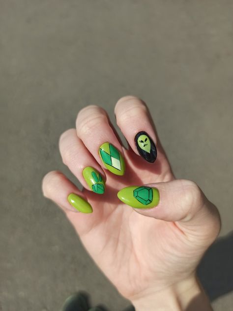 steven universe peridot Steven Universe Nail Art, Steven Universe Makeup, Steven Universe Nails, Universe Nails, Nerdy Nails, Peridot Steven Universe, Aesthetic Nails, Beauty Nails, Steven Universe