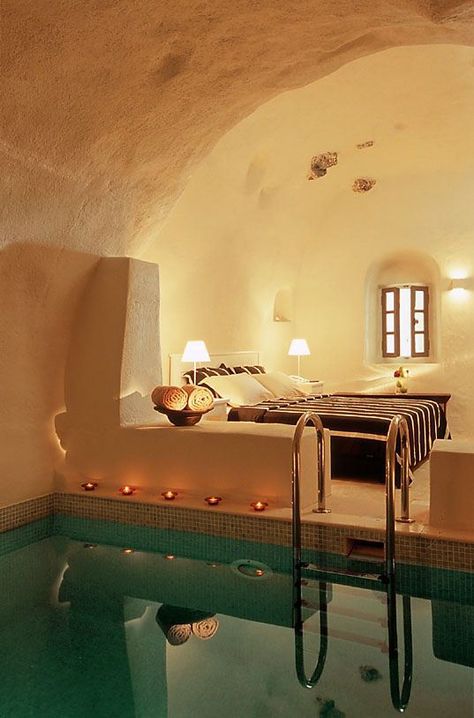 No really.... Is it honestly possible for me to have This??? Jeez oh Pete... Reasons to be rich. Beautiful Bedroom Designs, Piscina Interior, Dream Pools, Indoor Swimming, Design Hotel, Awesome Bedrooms, Dream Rooms, Beautiful Bedrooms, Hotel Room