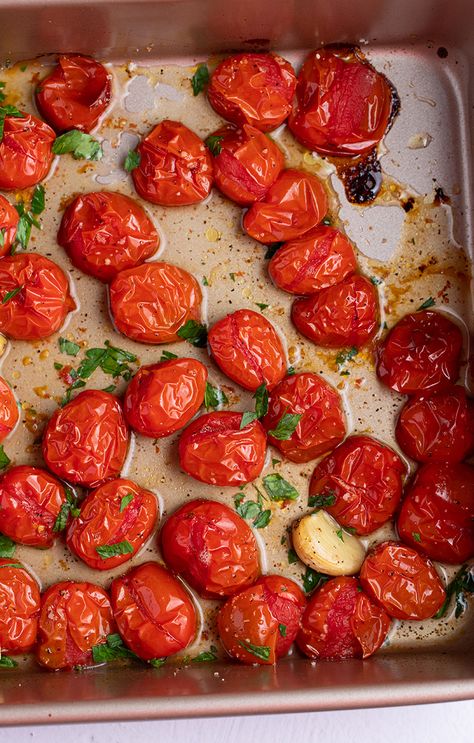 Roasted Grape Tomatoes Blistered Grape Tomatoes, Roast Grape Tomatoes In Oven, Baked Grape Tomatoes, How To Use Up Grape Tomatoes, Oven Roasted Grape Tomatoes, Roasted Grape Tomatoes Pasta, Grape Tomatoes Pasta, Roasted Grape Tomato Recipes, Recipes Using Grape Tomatoes