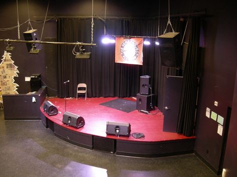 Playroom Stage, Sound Engineering, Home Studio Ideas, Concert Stage Design, Musical Performance, Bar Music, Performance Stage, Music Studio Room, Church Stage