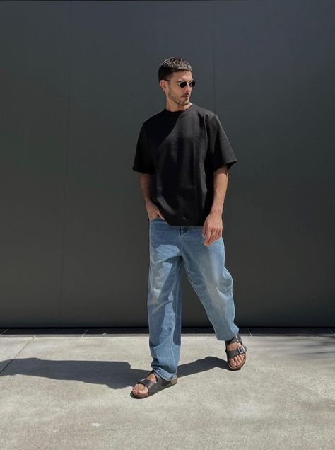 Mens Birkenstocks Outfit, Arizona Birkenstock Outfit, Birkenstock Arizona Outfit, Birkenstock Outfit Men, Guys Fits, Birkenstock Men, Mens Summer Outfits, Mens Casual Outfits Summer, Outfits Hombre