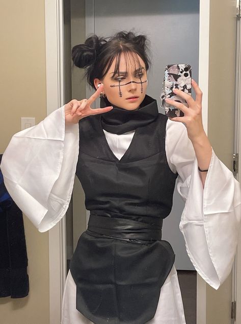 Halloween Costumes Choso, Choso Outfits Ideas, Choso Halloween Costumes, Choso Costume Fem, Choso Cosplay Women, Halloween Costumes Women Anime, Anime Costumes Ideas, Jujitsu Kaisen Cosplay, Choso Makeup Jujutsu Kaisen