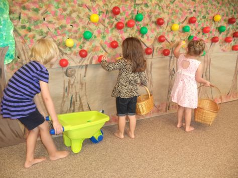 Interactive apple picking wall for dramatic play. Make a tree mural, add velcro to wall and to ballpit balls.  Use baskets, wheelbarrows. September Apples, Velcro Wall, Preschool Apples, Preschool Apple Theme, September Preschool, Picking Apples, Math Night, Apple Preschool, Wall Tree