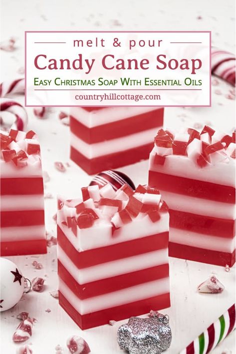 Natal, Peppermint Soap Recipe, Candy Cane Soap, Diy Candy Cane, Table Favours, Savon Diy, Diy Soap Bars, Diy Soap Recipe, Peppermint Soap