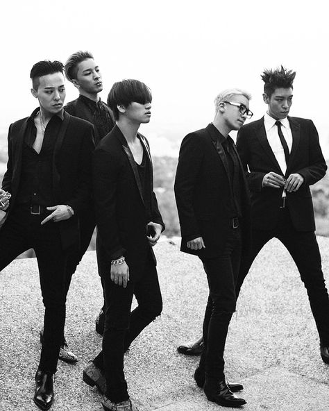 Bigbang Wallpapers, Bigbang Yg, Big Bang Kpop, G Dragon Top, Gu Family Books, Flower Road, Big Bang Top, Very Important Person, Gd Bigbang