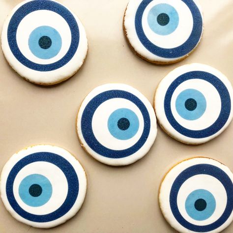 Chefanie custom evil eye sugar cookies  https://chefanie.com/pages/cookies Evil Eye Cookies Decorated, Evil Eye Cookies, Moroccan Cookies, Salty Food, Greek Cookies, Dinner Party Table Settings, Greek Dinners, Visual Recipes, Cupcake Birthday Cake