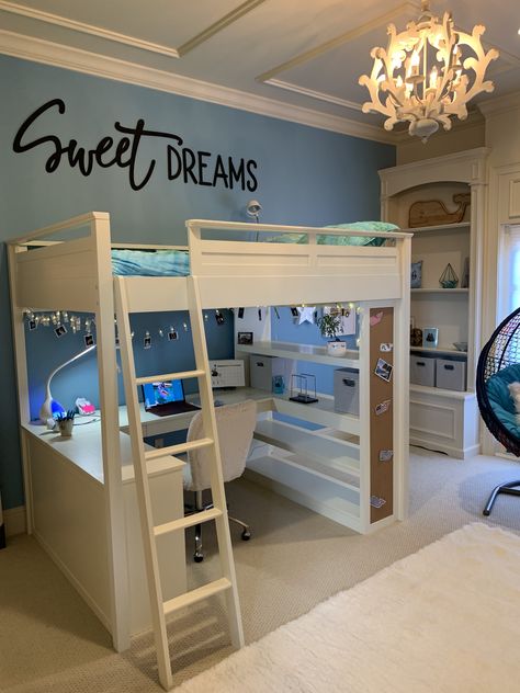 Bunk Bed Rooms With Desks, Twin Bunk Bed With Desk, Bunk Beds With Desk Underneath Aesthetic, One Bunk Bed With Desk, Bed With Desk Underneath Teen, Loft Bed Ideas For Medium Rooms, Loft Bed Ideas Decor, Teenage Girl Bedrooms Loft Bed, Bunk Bed Desk Ideas