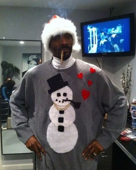 Snoop Dogg Mood Pics, Snoop Dog Meme, Snoop Dogg Funny, Dog Meme, 2013 Swag Era, Funny Pix, Snoop Dog, Y2k Wallpaper, Boy Best Friend