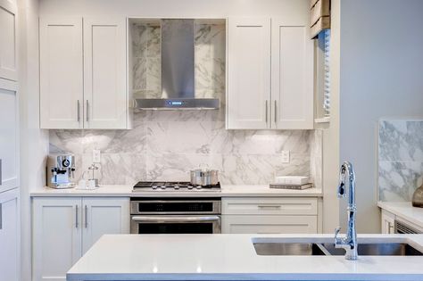 The Social Home: Love it? Large Scale Tile Backsplash Floor Tiles As Kitchen Backsplash, Large Kitchen Backsplash, Marble Tile Backsplash Kitchen, Large Kitchen Tiles, Marble Tile Kitchen, White Subway Tile Kitchen, Scale Tile, Large Tiles, Marble Tile Backsplash