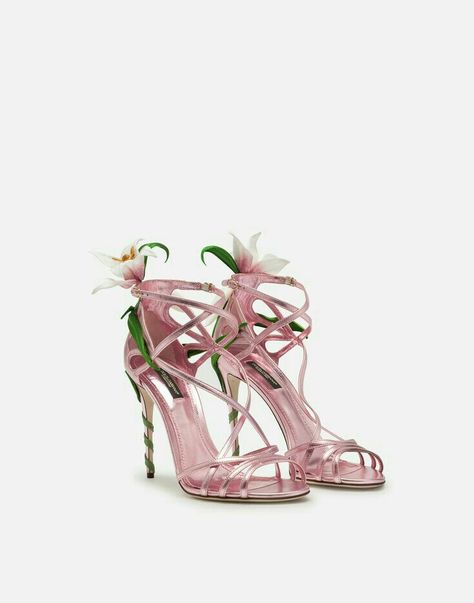 Embroidered Lily, Lily Embroidery, Flower Heels, Fairy Shoes, Shoe Inspo, Logo Label, Galvanized Metal, Fashion High Heels, Pretty Shoes