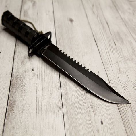 Camping Survival, Survival Tools, Knife Aesthetic, Pretty Knives, Survival Techniques, Survival Life, Cool Knives, Survival Prepping, Outdoor Survival