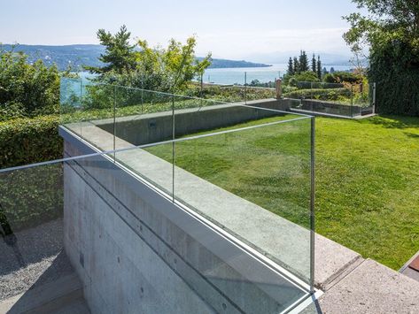 Vision Design Projects Ltd is the exclusive UK provider of the Glas Marte Railing® Series. This stunning glass balustrade product is a completely innovative modular system #glass #balustrades #glassbalustrades Frameless Glass Railing, Above Ground Pool Fence, Glass Handrail, Vision Design, Glass Railing System, Frameless Glass Doors, Glass Fence, Interior Staircase, Glass Stairs