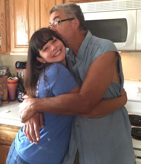 Daughter Pens Heartwarming Tribute to Her Single Dad: ‘Thank You for Never Being Too Embarrassed to Do the Girl Stuff’ Dad And Daughters, Daughter And Father, Fathers And Daughters, Kids Tumblr, Parents Meeting, Parenting Mistakes, Single Parents, Single Dad, On Date