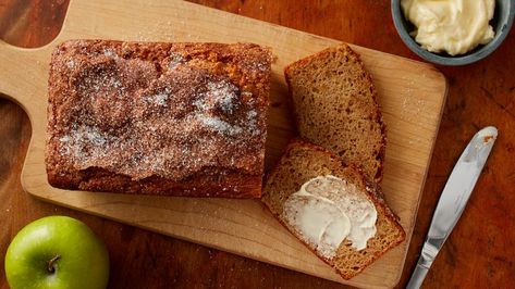 Made with a box of Betty Crocker™ Super Moist™ yellow cake mix and prepped in only 20 minutes, this cinnamon-sugar topped apple bread is a simple and delicious way to capture the flavors of a cozy fall day without having to spend all day in the kitchen. Cake Mix Apple Bread, Betty Crocker Cake Mix, Moist Yellow Cakes, Apple Bread Recipe, Betty Crocker Cake, Cake Mix Ingredients, Slab Pie, General Mills, Apple Bread