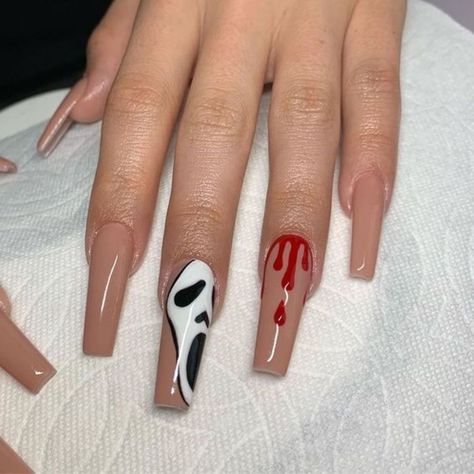 50+ Frightfully Easy DIY Halloween Nail Art Ideas that Scream Spooky Season | HubPages Spooky Cat Nail Art, Nails Grunge, Halloween Nails Diy, Holloween Nails, Unghie Sfumate, Halloween Acrylic Nails, Edgy Nails, Grunge Nails, Fall Acrylic Nails