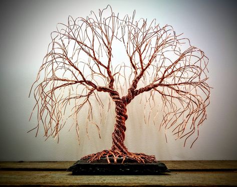 Wire Sculpture Art, Metal Trees, Tree Of Life Sculpture, Wire Tree Of Life, Sculpture Wire, Wire Sculptures, Wire Art Sculpture, Gemstone Tree, Room Shelf