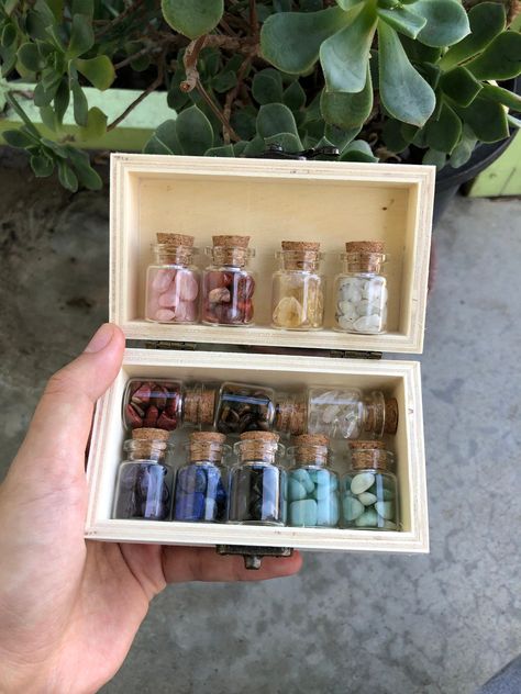 Mini Crystals, Vintage Floral Wall Art, Crafts With Glass Jars, Tumbled Crystals, Jar Display, Tiny Jars, Jar Art, Pinterest Diy Crafts, Wood Storage Box