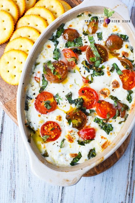 Caprese Dip Recipe, Italian Apps, Caprese Dip, Appetizer Dips Hot, Quick Party Appetizers, Italian Caprese, Caprese Recipe, Hot Apps, Appetizer Party