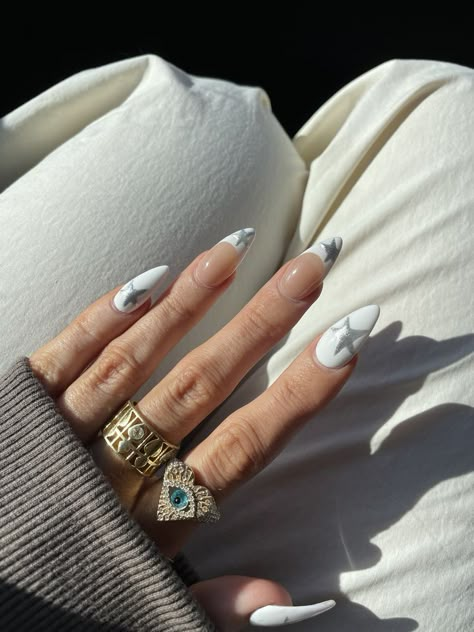 Nails 2022 Trends Summer, White Long Nails, Mugler Star, Long Ballerina Nails, Nails Summer 2022, Nail Ideas For Fall, Nails Inspiration Pink, Hailey Bieber Nails, Glazed Donut Nails