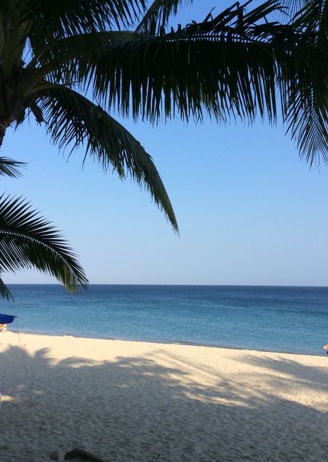 White beach , Puerto galera, Philippines 🌴🌞 Puerto Galera White Beach, Puerto Galera Philippines, Puerto Galera, White Beach, Summer Vibes, Philippines, Photographer, Water, Travel