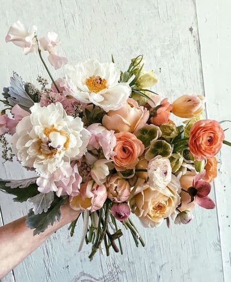 Bouquet Of Flowers, Lorde, Arte Floral, Ranunculus, Beautiful Blooms, Love Flowers, Arbor, My Flower, Spring Wedding