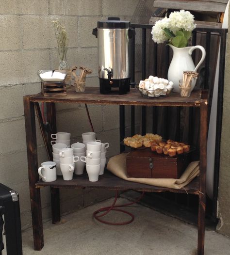 Coffee Station Outdoor Coffee Bar, Coffee Station Wedding, Diy Coffee Station Ideas, Coffee Bar Party, Coffee Bar Wedding, Coffee Station Ideas, Diy Coffee Station, Coffee Diy, Coffee Bar Station