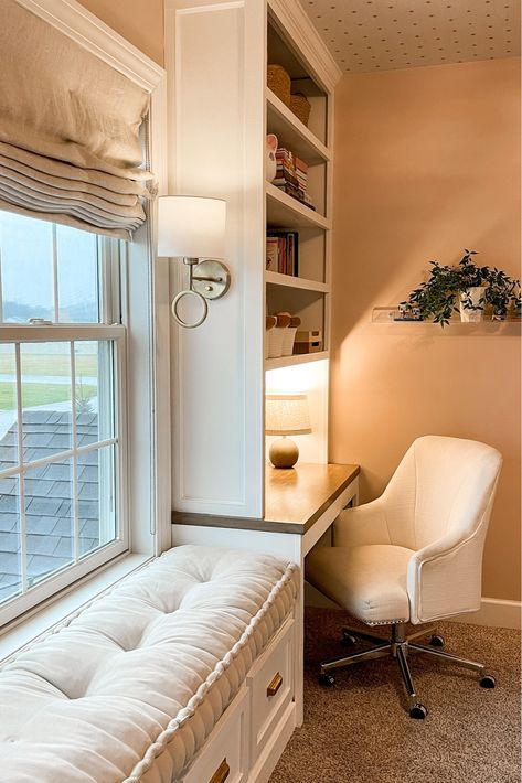 Window Seat Ideas, Bedroom Window Seat, Built In Window Seat, Cozy Window Seat, Window Seat Design, Bedroom Windows, Big Girl Rooms, Room Inspiration Bedroom, Home Room Design