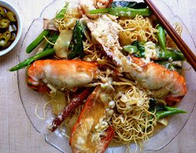 When I found these giant freshwater prawns in my freezer I remembered saying  I would try to recreate the other Soo Kee classi... Thai Salad Recipes, Malaysian Recipes, Pan Fried Noodles, Crispy Noodles, Crispy Egg, Noodles Recipes, Noodle House, Malay Food, Chinese Cooking Wine