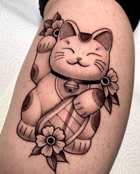 Lucky Kitty Tattoo, Tattooed Cat Tattoo, Cute Lucky Cat Tattoo, Japanese Cat Tattoo Sleeve, Chinese Lucky Cat Drawing, Lucky Cat Design, Lucky Tattoo Design, Lucky Cat Tattoo Design, Money Cat Tattoo