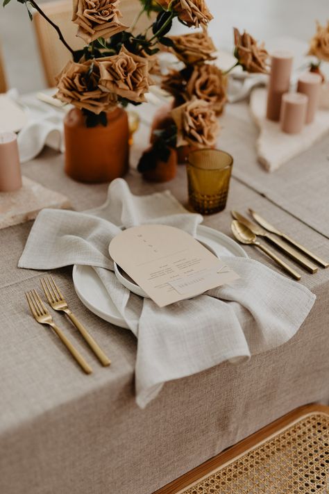 Wedding Reception Inspiration, Neutral Wedding, Deco Floral, Wedding Table Settings, Wedding Tablescapes, Event Styling, Reception Decorations, Place Settings, Decoration Table