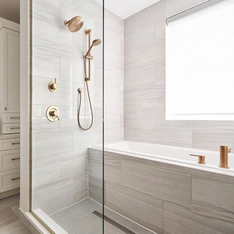 19 Ideas for Putting a Tub in the Shower—Even in a Tiny Bathroom Shower Next To Tub, Wet Bathroom Ideas, Small Wet Room, Clear Shower Door, Small Bathroom With Tub, Bathroom Tub Shower Combo, Two Shower Curtains, Warm Bathroom, Wet Room Bathroom