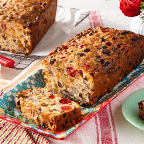 Fruit cake recipe Best Fruit Cake Recipe Christmas, Fruitcake Recipes Traditional, English Fruit Cake Recipe, No Bake Fruit Cake Recipe, Easy Fruit Cake Recipe, Christmas Confections, Fruit Breads, Fruit Cake Recipe Easy, Traditional Christmas Desserts