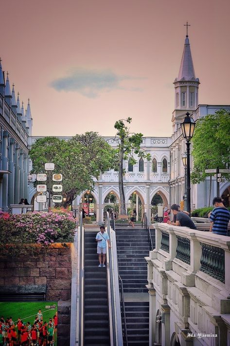 Chijmes Church, Victoria Street, Singapore Photography, Jakarta, Singapore Outfit, Singapore, House Styles, Building, Quick Saves