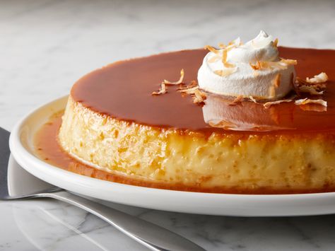 Creamy Coconut Flan with condense milk. #coconut #dessert #dessertrecipes Coconut Flan Recipe, Vegan Flan, Latin Desserts, Coconut Flan, Coconut Dessert, Condensed Milk Recipes, Sweetened Whipped Cream, Flan Recipe, Eagle Brand