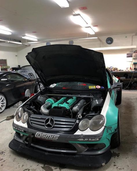 Dream Cars Audi, Mercedes Cars, Old Mercedes, Mercedes Clk, Perfect Things, Engine Swap, Mercedes Car, Street Racing Cars, Super Luxury Cars