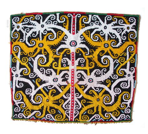 Beadwork used to decorate a baby-carrier.  Kenyah-Kayan Dayak group, East Kalimantan or Upper Mahakam river area, Borneo, Indonesia.  Earrly or mid-20th century. Batik Kalimantan Timur, Dayak Art, Decorative Chairs, Ethnic Tattoo, East Kalimantan, Indonesian Heritage, Islamic Center, Batik Pattern, Learning Graphic Design