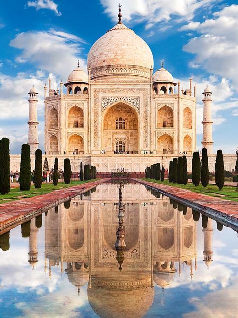 India Taj Mahal Aesthetic, India Tourism Photography, Pictures Of Taj Mahal, India Aesthetic Picture, Taj Mahal Aesthetic Wallpaper, India Famous Place, Thajmahalah Photo, Tajmahal Photography Taj Mahal, Taj Mahal Photo Ideas