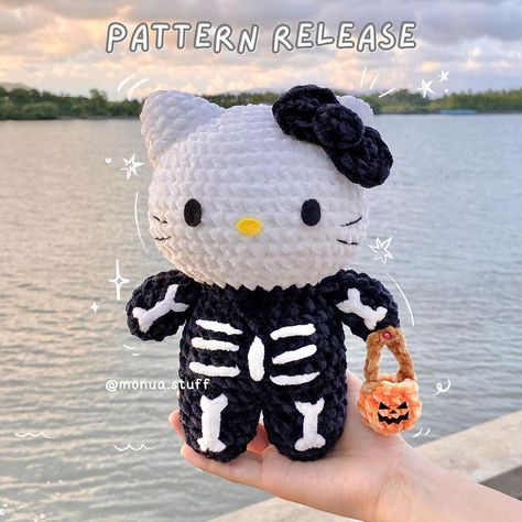 ˚｡ ⋆୨ hello kitty skeleton ฅ^._.^ฅ Crochet pattern on my Ko-fi and Ravelry shop (links in bio) DM me if you want to purchase this cutie… | Instagram Halloween Hello Kitty Crochet, Crochet Patterns Hello Kitty, Halloween Things To Crochet, Free Hello Kitty Crochet Patterns, Crochet Ideas Halloween, Halloween Free Crochet Patterns, Halloween Crochet Free Patterns, Crochet Halloween Ideas, Halloween Crochet Plushies